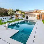 Σαλέ Luxury Teide View, Pool, Sauna & Golf By Pampano Experiences *