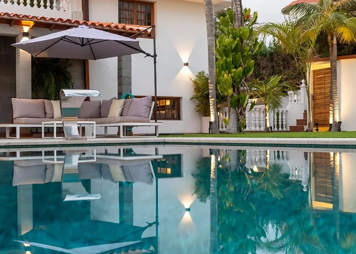 Luxury Teide View, Pool, Sauna & Golf شاليه *