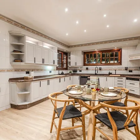 Luxury Teide View, Pool, Sauna & Golf Chalet *